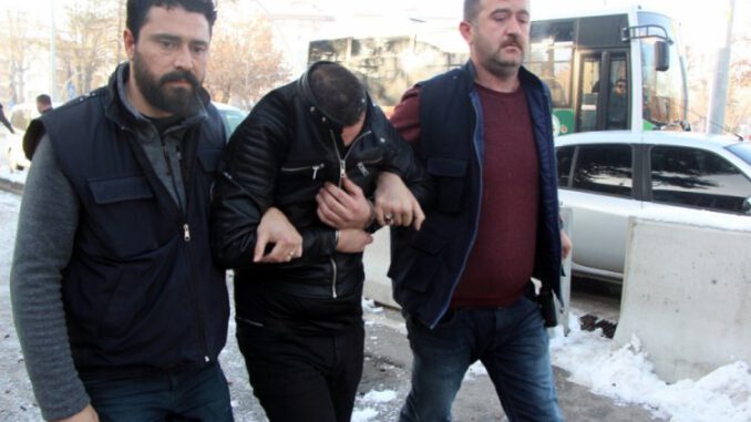 Kadına, satırla saldırıya toplam 26 yıl hapis
