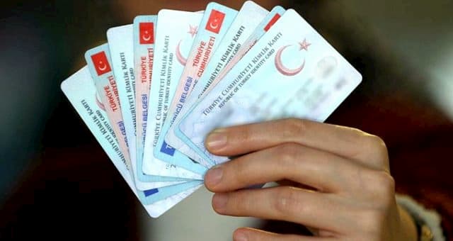 kimlikleri-yenileme-suresi-yil-sonunda-bitiyor-mu-12751281_3131_o (1)