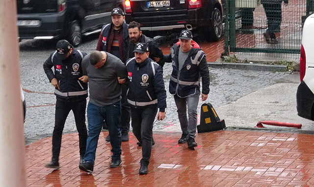 Kocaeli'nde Hapis Cezasıyla Aranan 2 Kişi Yakalandı