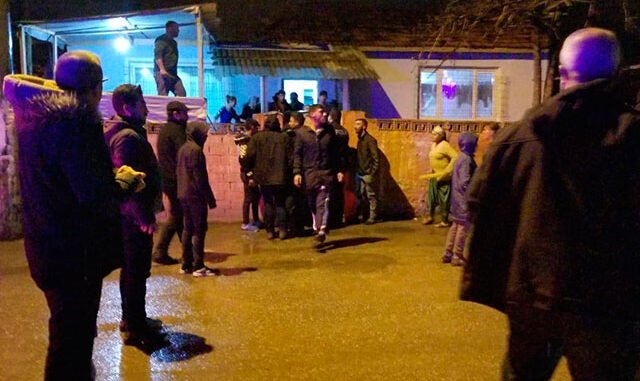 Romanların Kavgasını Polis Hava Ateş Açarak Durdurdu