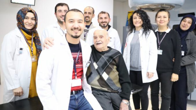 89 Yaşındaki Hasta, Kanseri Yendi