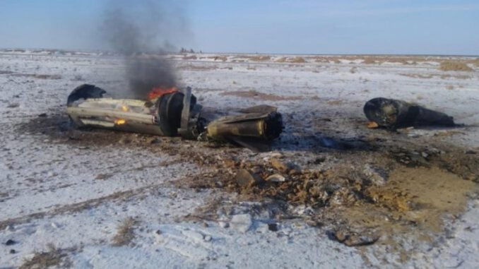 Balistik Füze Kazakistan'a Düştü