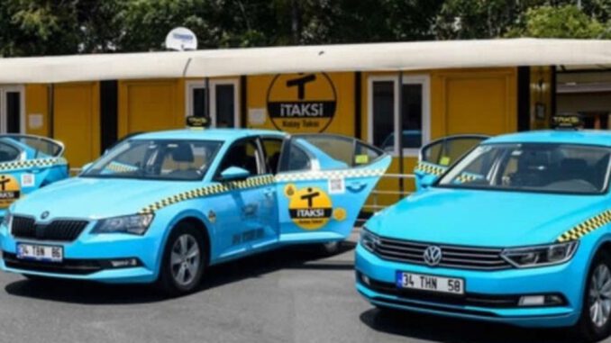 Bekledikleri İlgiyi Görmeyen Turkuaz Taksiler Sarıya Dönüş İçin İBB'ye Gitti