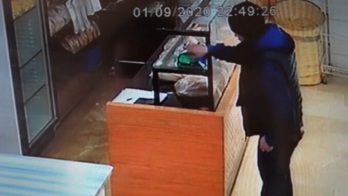 Bursa 2 Gün Bedava Ekmek İstedi, 3. Gün Sadaka Kutusunu Böyle Çaldı