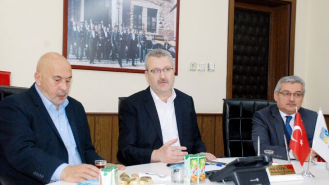 Bursa Karacabey'de Gençlere Vizyon Katacak Projeler Hayata Geçiyor