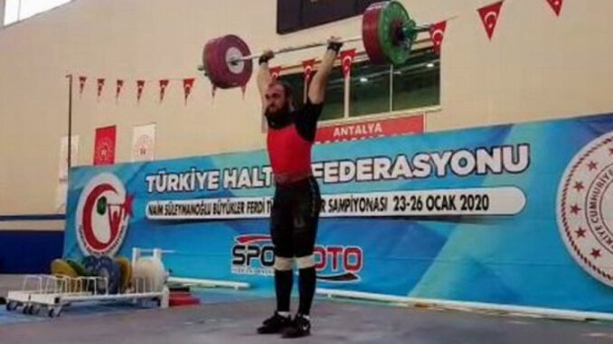 Bursa Mudanyalı halterciler kupayla döndü