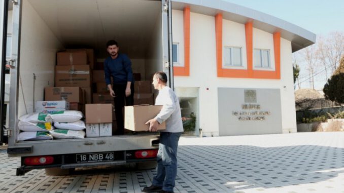 Bursa Nilüfer Belediyesi'nden depremzedelere yardım