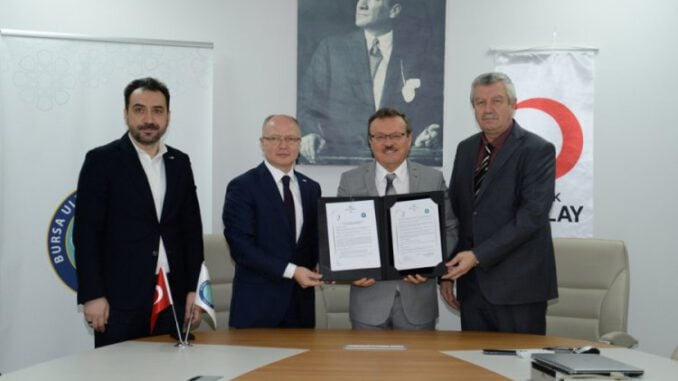 Bursa'da Üniversiteli Gençler 'Gönüllü Kan Bağışçısı' Olacak