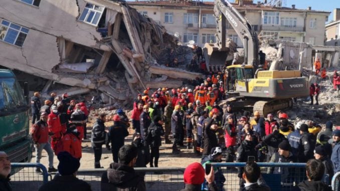 Deprem bölgesinde kira fiyatları iki katına çıktı