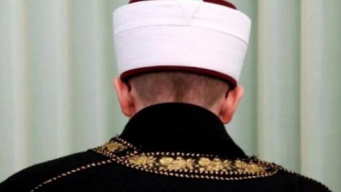 İmamın 2 Hafta Önce Evlendiği Eşi Erkek Çıktı!