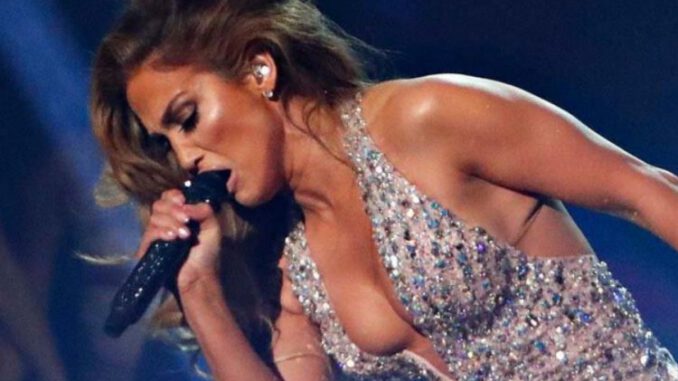 Jennifer Lopez Topuklarıma Sıkmak İstiyorum