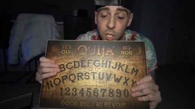 Kız Arkadaşının Öldüğünü Söyleyip Ruhuyla İletişime Geçmeye Çalışan YouTuber'a Tepki