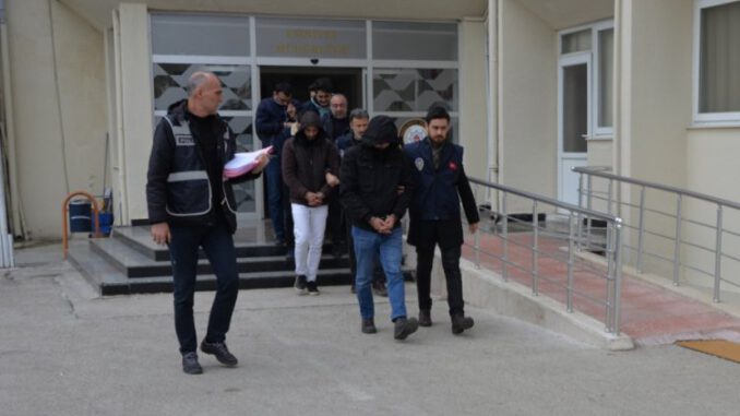 Mersin'de Yasa Dışı Bahis Operasyonu 14 Gözaltı