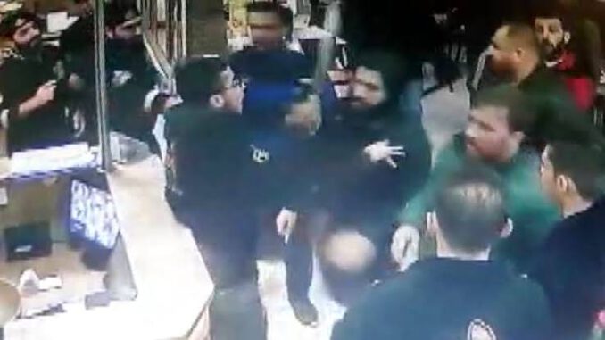 Suriye Uyruklu Şahıslar Restoranı Bastı Satır ve Bıçaklarla Saldırdılar